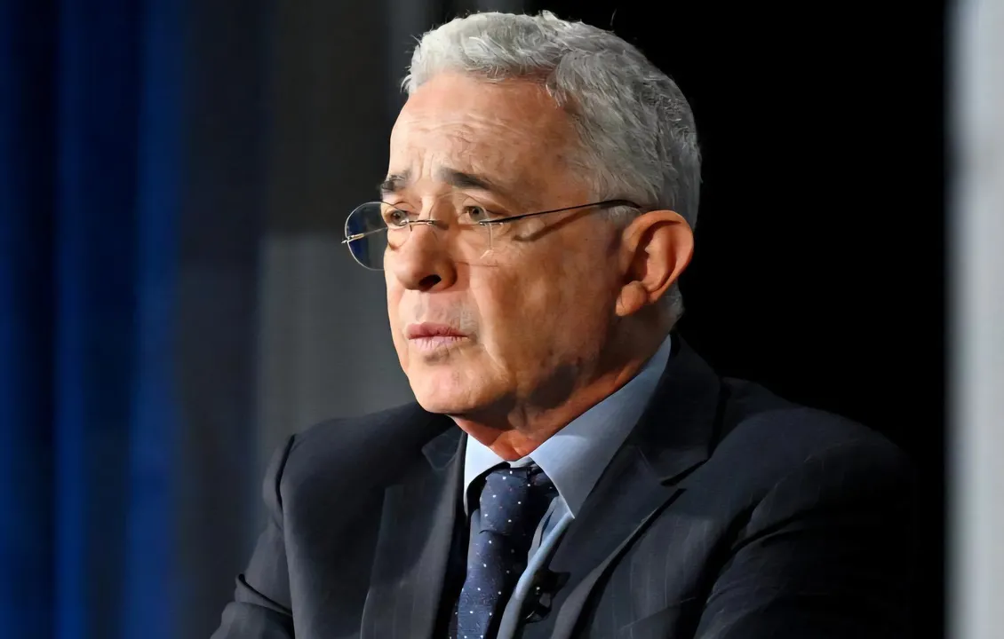 Álvaro Uribe es condenado a 12 años de prisión domiciliaria por fraude procesal