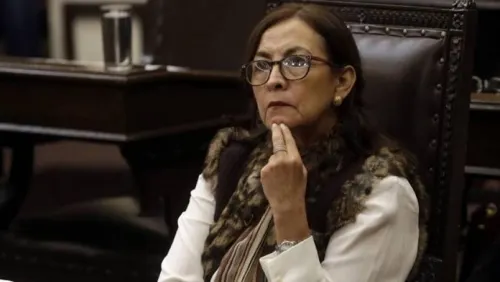 Debe aplicarse la ley a quienes agredan o discriminen a personal de salud en contingencia