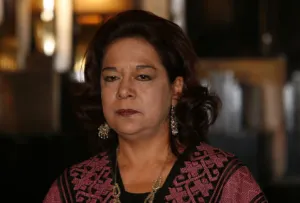Distinguen a titular INAH con Medalla Clementina Díaz y de Ovando