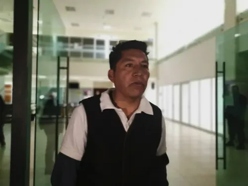 Miguel López sale de prisión, pero seguirá su proceso penal
