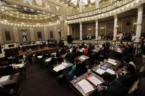 Propuestas para legalizar matrimonio igualitario será fusionadas para aprobar una reforma integral