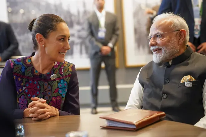 En G7, conversan Claudia Sheinbaum y el primer ministro de India, Narendra Modi, sobre inversiones científicas y tecnológicas