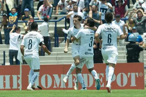 Pumas apaga a los Rayos con feria de goles en CU