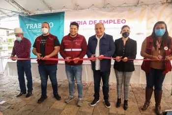 Más de 400 espacios laborales se ofertaron en feria del empleo de Zacatlán