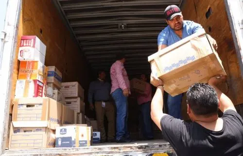 Envía ISSSTE tráileres con 40 toneladas de ayuda para damnificados de Chiapas y Oaxaca