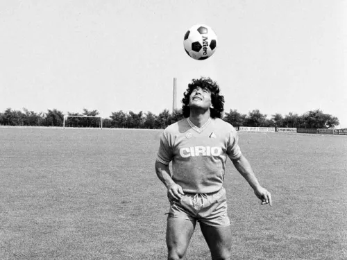 Velarán a Maradona en la Casa Rosada
