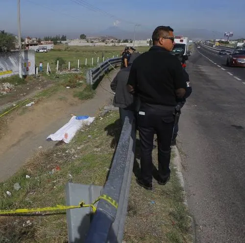 Muere mujer en la parada de la caseta a Amozoc- Puebla