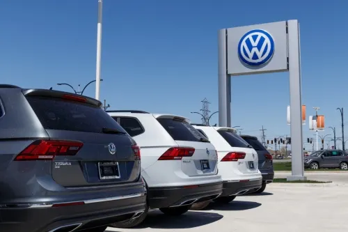 Separación en comedores y limpiar herramientas de trabajo, parte de las 100 medidas de Volkswagen