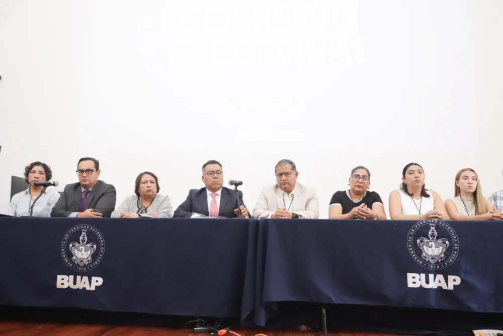 Investigarán agresiones contra Lilia Cedillo tras presentar su plan de trabajo en la BUAP