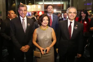 Tony Gali recibe Premio Mejores Prácticas de Gobiernos Locales 2015