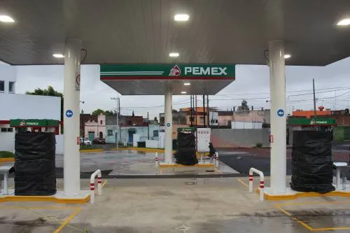 Ayuntamiento clausura tres gasolineras ligadas con ‘El Cachetes’: Contralora Municipal