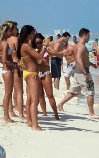 Pide Texas no vacacionar en México a sus springbreakers por violencia