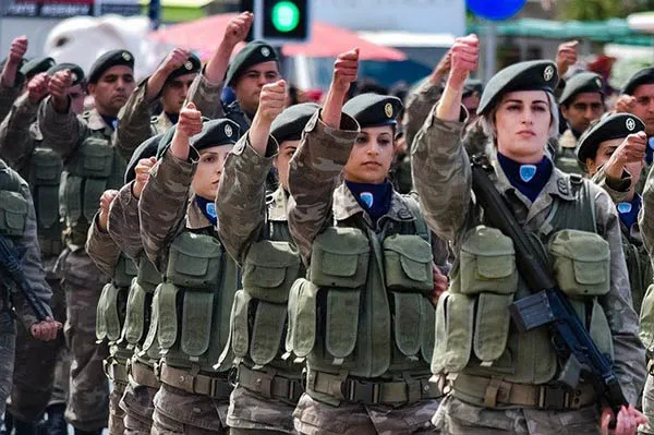 Mujeres militares Kuwait