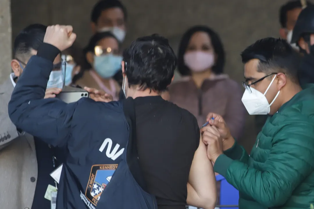 Más de 21 mil trabajadores de la salud en Puebla quedaron inmunizados al Covid-19 