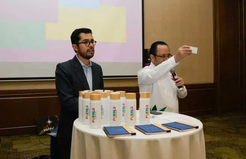 Promociona Ayuntamiento de Puebla a la capital ante la industria turística de Jalisco