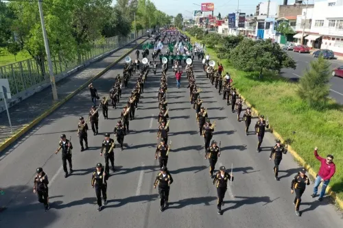 No habrá desfile de alumnos y maestros por conmemoración de la Independencia de México: Barbosa 