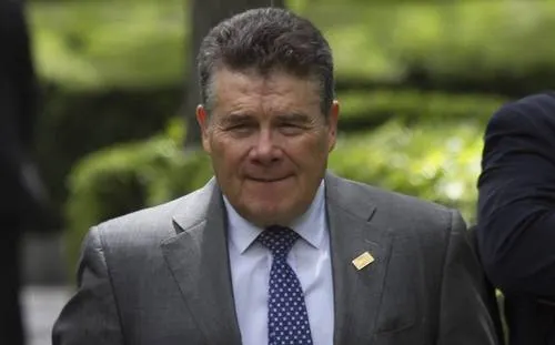 SNTE modifica organización y elige a Díaz de la Torre como su presidente