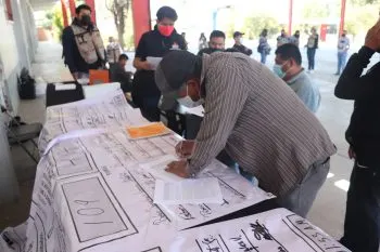 Realiza IEE consulta en la Junta Auxiliar de Santa María Zacatepec
