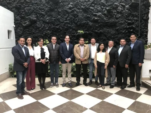 Coordinadores parlamentarios se reúnen con Miguel Barbosa