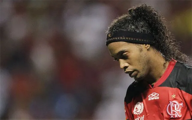 Brasil crucifica a Ronaldinho