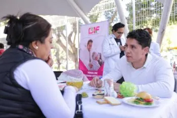 Alerta SMDIF de Puebla sobre riesgos de la hipertensión y llama a prevenir enfermedades cardiovasculares