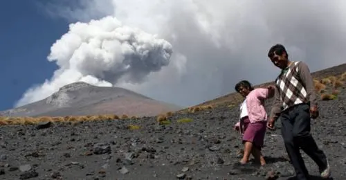 En las faldas del Popocatépetl viven más de 20 mil personas, vulnerables a desastres naturales