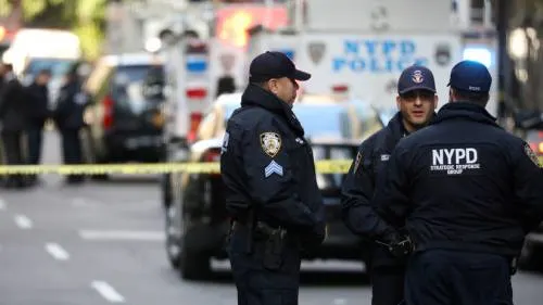Tres personas resultaron heridas tras un tiroteo en Manhattan