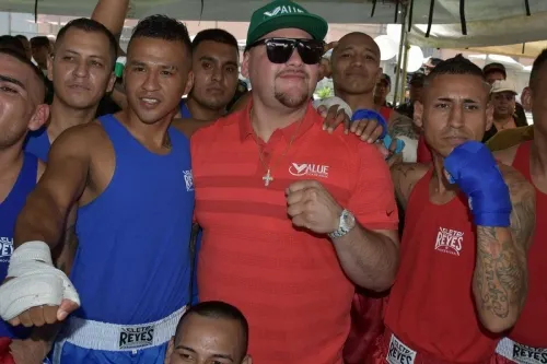 Andy Ruiz visita el penal del Topo Chico