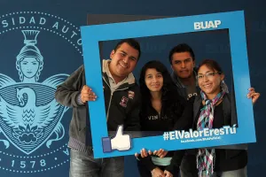 Hasta 430 universitarios BUAP cursan estudios en extranjero y norte del país