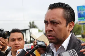Reaparece Félix Casiano e intenta tapar el pozo después del niño ahogado