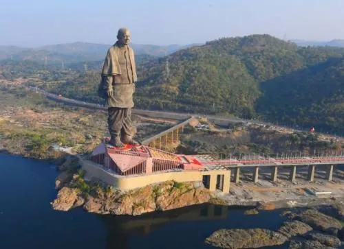 India presenta la estatua más ALTA del mundo