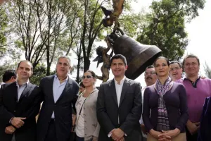 Eduardo Rivera inaugura Parque Fundación Amparo
