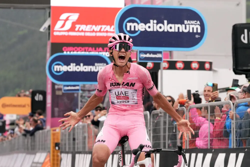 Isaac del Toro gana la etapa 17 del Giro y consolida la maglia rosa