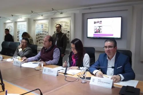 Aprueban exhortos para que la SRE instale unidades móviles para la expedición de pasaportes