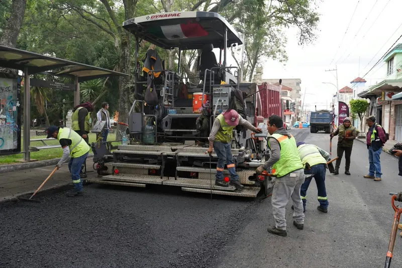 Ayuntamiento de Puebla avanza con rehabilitación de avenida 16 de Septiembre