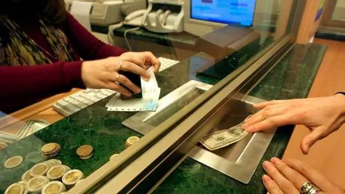 México recibe 2,940 millones de dólares por remesas en octubre