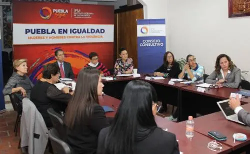 Presenta FGE avances ante consejo consultivo del IPM