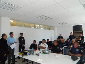 Policías de Cuautlancingo reciben capacitación sobre el informe homologado