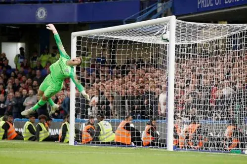 Golazo del Liverpool borra sonrisa al Chelsea