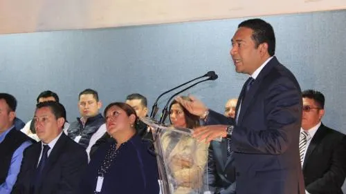 Herrera Vélez toma protesta a la Mesa Directiva de Canaco Tepeaca