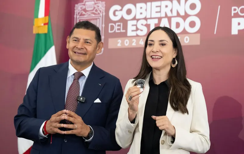 alejandro-armenta-claudia-curiel