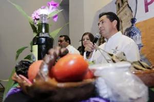 Anuncian feria de fiestas patrias en Tlatlauquitepec