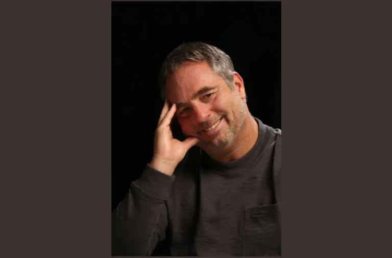 Hermano de Jacobo Grinberg da continuidad a la teoría sintérgica