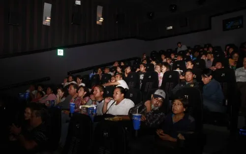 Por Covid-19, cerrarán también los cines, jardines de fiestas y salones sociales en la capital