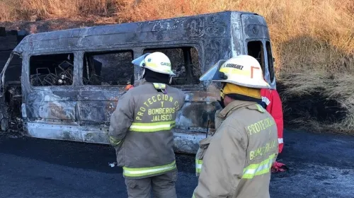 Choque en autopista de Jalisco deja nueve muertos