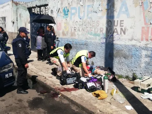 Lo apuñalan y se desangra por 10 horas tras negarse a ir a un hospital