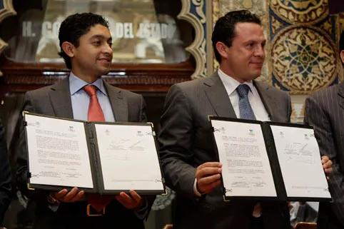 Secretario de Turismo evade hablar de detención de zetas