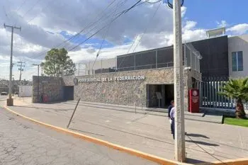 Seis policías y un juez de Izúcar de Matamoros comparecen por el caso de abuso contra dos periodistas