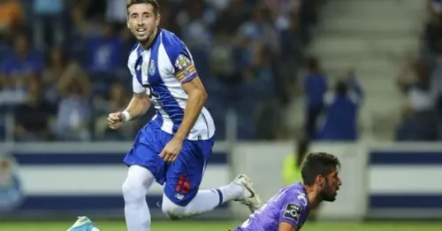 Tras seis años, Héctor Herrera se despide del Porto