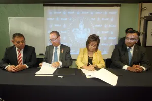 Contaduría BUAP renueva convenio con el Colegio de Contadores Públicos